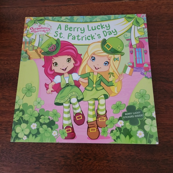 Strawberry Shortcake: A Berry Lucky St Patricks Day Paperback W/ Stickers - Picture 1 of 5